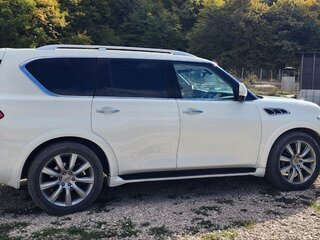 2011 Infiniti QX56 II, белый, 2200000 рублей, вид 2