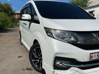 2015 Honda Stepwgn Spada V, белый, 2100000 рублей, вид 2