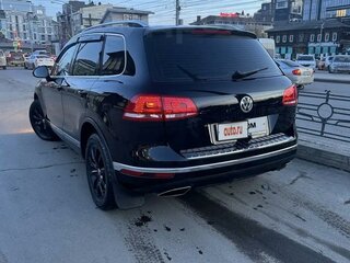 2015 Volkswagen Touareg II Рестайлинг, чёрный, 2400000 рублей, вид 5