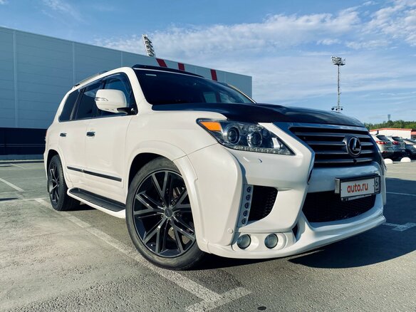 2014 Lexus LX 570 III Рестайлинг, белый, 5990000 рублей - вид 6