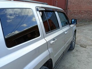2012 Jeep Liberty (Patriot), серый, 1500000 рублей, вид 2