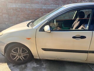 2001 Ford Focus I Рестайлинг, серебристый, 210000 рублей, вид 5