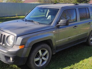 2011 Jeep Liberty (Patriot), серый, 950000 рублей, вид 1