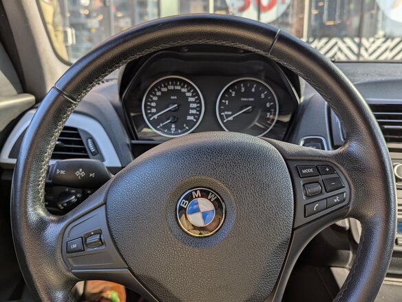 2012 BMW 1 серии 116i II (F20/F21), красный, 1100000 рублей - вид 13