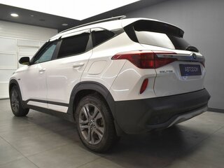 2021 Kia Seltos I, белый, 1997000 рублей, вид 4