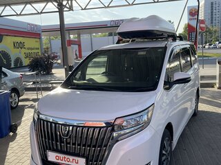 2019 Toyota Esquire I Рестайлинг, белый, 2460000 рублей, вид 2