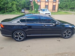 2019 Volkswagen Passat B8 Рестайлинг, чёрный, 2400000 рублей, вид 3