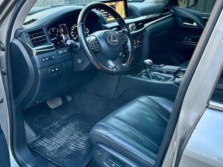 2017 Lexus LX 450d III Рестайлинг 2, серый, 5980000 рублей, вид 5
