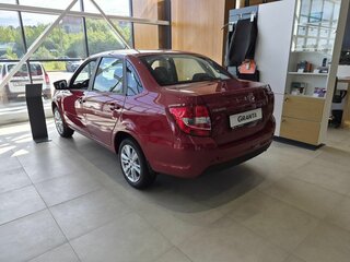 2026 Lada (ВАЗ) Granta I Рестайлинг, красный, 1238000 рублей, вид 4
