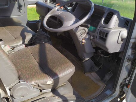 1992 Nissan Atlas, белый, 1160000 рублей, вид 3