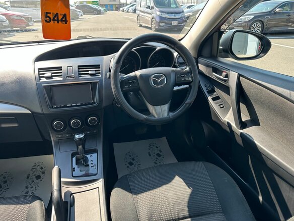 2013 Mazda Axela II Рестайлинг, красный - вид 15