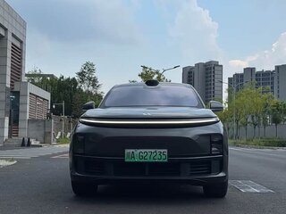 2024 Li Auto (Lixiang) L7 52.3 kWh I Рестайлинг, серый, 6150000 рублей, вид 3