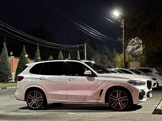 2020 BMW X5 40i IV (G05/G18), белый, 5300000 рублей, вид 3