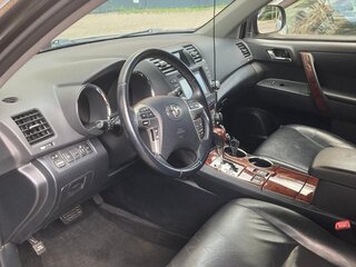 2013 Toyota Highlander II (XU40) Рестайлинг, чёрный, 2180000 рублей, вид 5