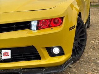 2014 Chevrolet Camaro V Рестайлинг, жёлтый, 2300000 рублей, вид 4