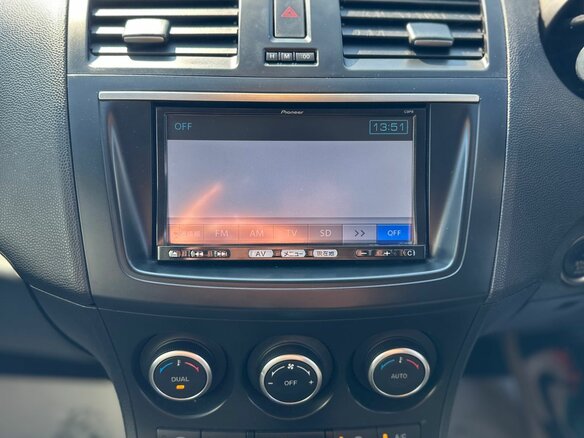 2013 Mazda Axela II Рестайлинг, красный - вид 17