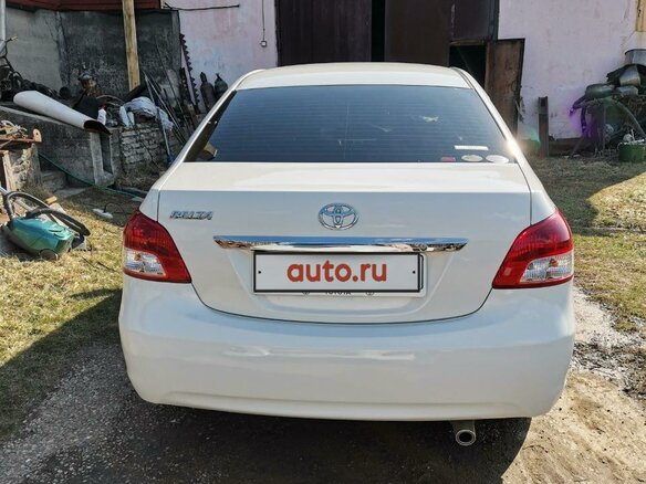 2010 Toyota Belta I, белый, 825000 рублей - вид 17