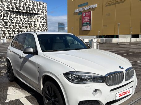 2016 BMW X5 M50d III (F15), белый, 4800000 рублей, вид 2