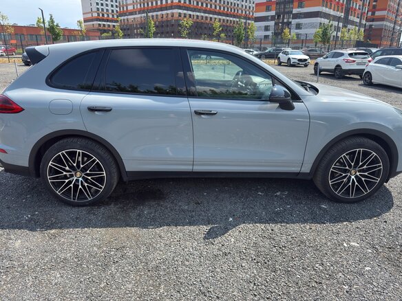 2015 Porsche Cayenne Diesel II Рестайлинг (958), белый, 4700000 рублей - вид 4