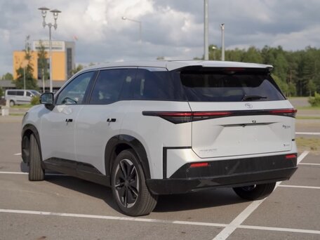 2026 Toyota bZ3X 58.3 kWh, белый, 2900843 рублей, вид 3