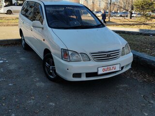 1999 Toyota Gaia, белый, 530000 рублей, вид 2