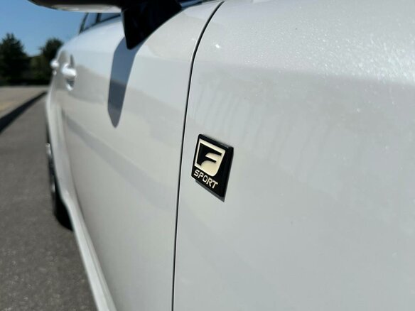 2011 Lexus IS 250 II Рестайлинг 2, белый - вид 18