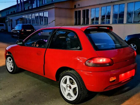 1993 Mitsubishi Colt IV (CA0), красный, 599000 рублей, вид 1