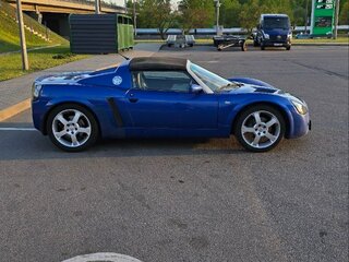 2002 Opel Speedster, синий, 3000000 рублей, вид 2