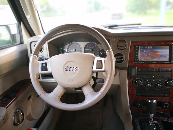 2008 Jeep Commander, чёрный - вид 13