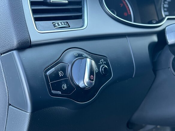 2012 Audi A4 IV (B8) Рестайлинг, белый, 1529000 рублей - вид 6