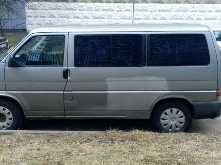 1999 Volkswagen Caravelle, серый, 1700000 рублей, вид 3