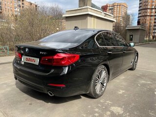 2017 BMW 5 серии 530i xDrive VII (G30/G31/G38), чёрный, 3000000 рублей, вид 4