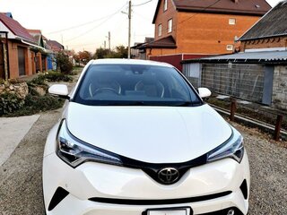 2019 Toyota C-HR I, белый, 2410000 рублей, вид 3