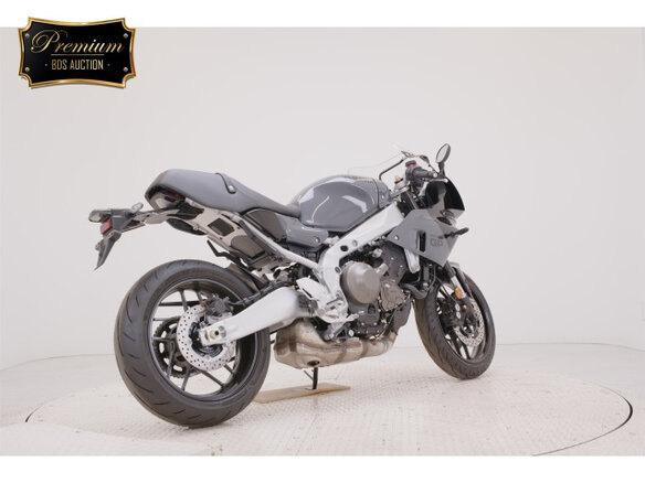 2025 Yamaha XSR900, серый, 1500000 рублей - вид 4