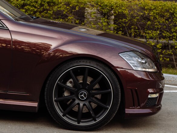 2007 Mercedes-Benz S-Класс 550 V (W221), красный, 2150000 рублей - вид 31