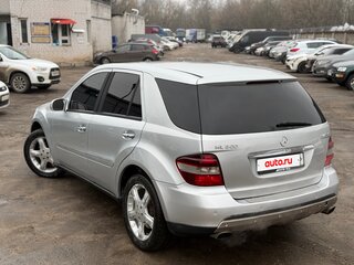 2006 Mercedes-Benz M-Класс 500 II (W164), серебристый, 915000 рублей, вид 5