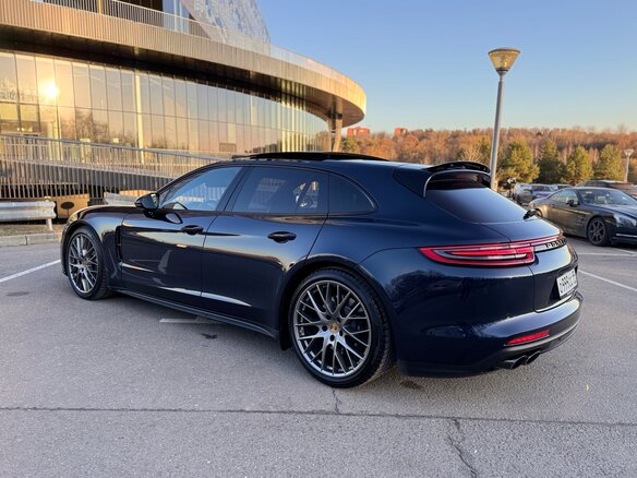 2019 Porsche Panamera 4 Sport Turismo II, синий, 7100000 рублей - вид 13