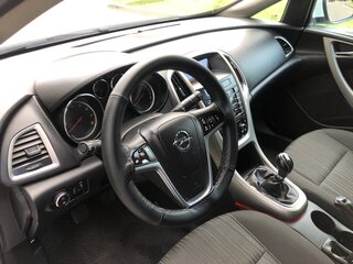 2011 Opel Astra J, белый, 725000 рублей, вид 5