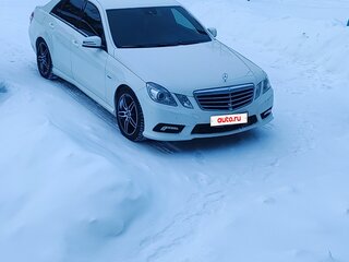 2011 Mercedes-Benz E-Класс 200 7G-Tronic IV (W212, S212, C207), белый, 1600000 рублей, вид 3