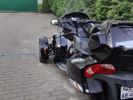2014 BRP Can-Am Spyder, чёрный, 1935000 рублей, вид 3
