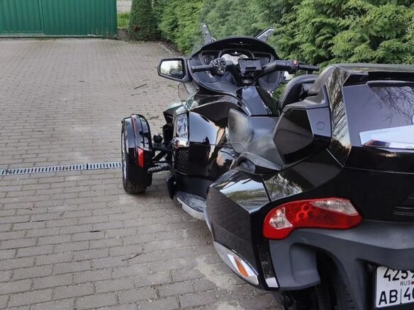 2014 BRP Can-Am Spyder, чёрный, 1935000 рублей - вид 2
