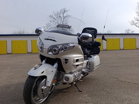 2010 Honda GL 1800 Gold Wing, белый, 1350000 рублей, вид 1