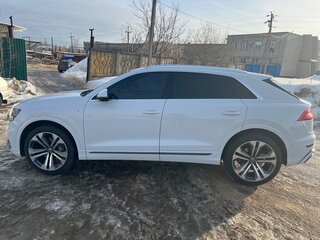2018 Audi Q8 55 TFSI I (4M), белый, 8000000 рублей, вид 4