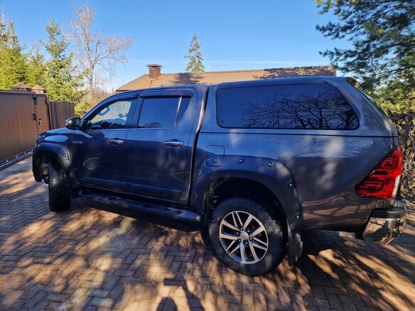 2016 Toyota Hilux VIII, серый, 5300000 рублей - вид 2