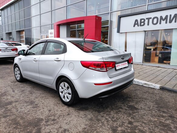 2016 Kia Rio III Рестайлинг, серебристый - вид 6