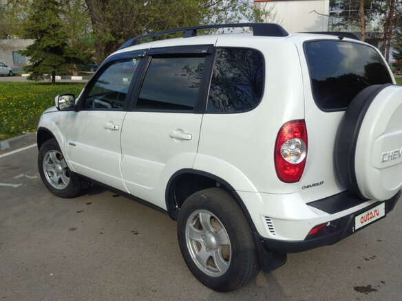 2012 Chevrolet Niva I Рестайлинг, белый - вид 4