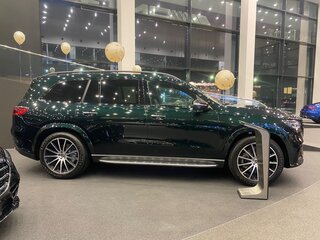 2025 Mercedes-Benz GLS 450 II (X167) Рестайлинг, зелёный, 15000000 рублей, вид 4