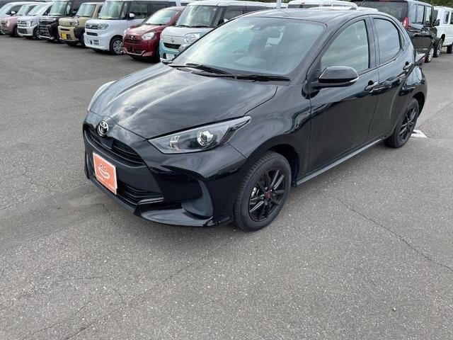 Открыть фотографии: Toyota Yaris IV