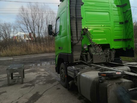 1999 Volvo FH, зелёный, 2000000 рублей, вид 2