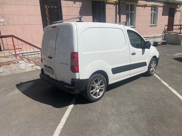 2011 Peugeot Partner II, белый, 450000 рублей - вид 5